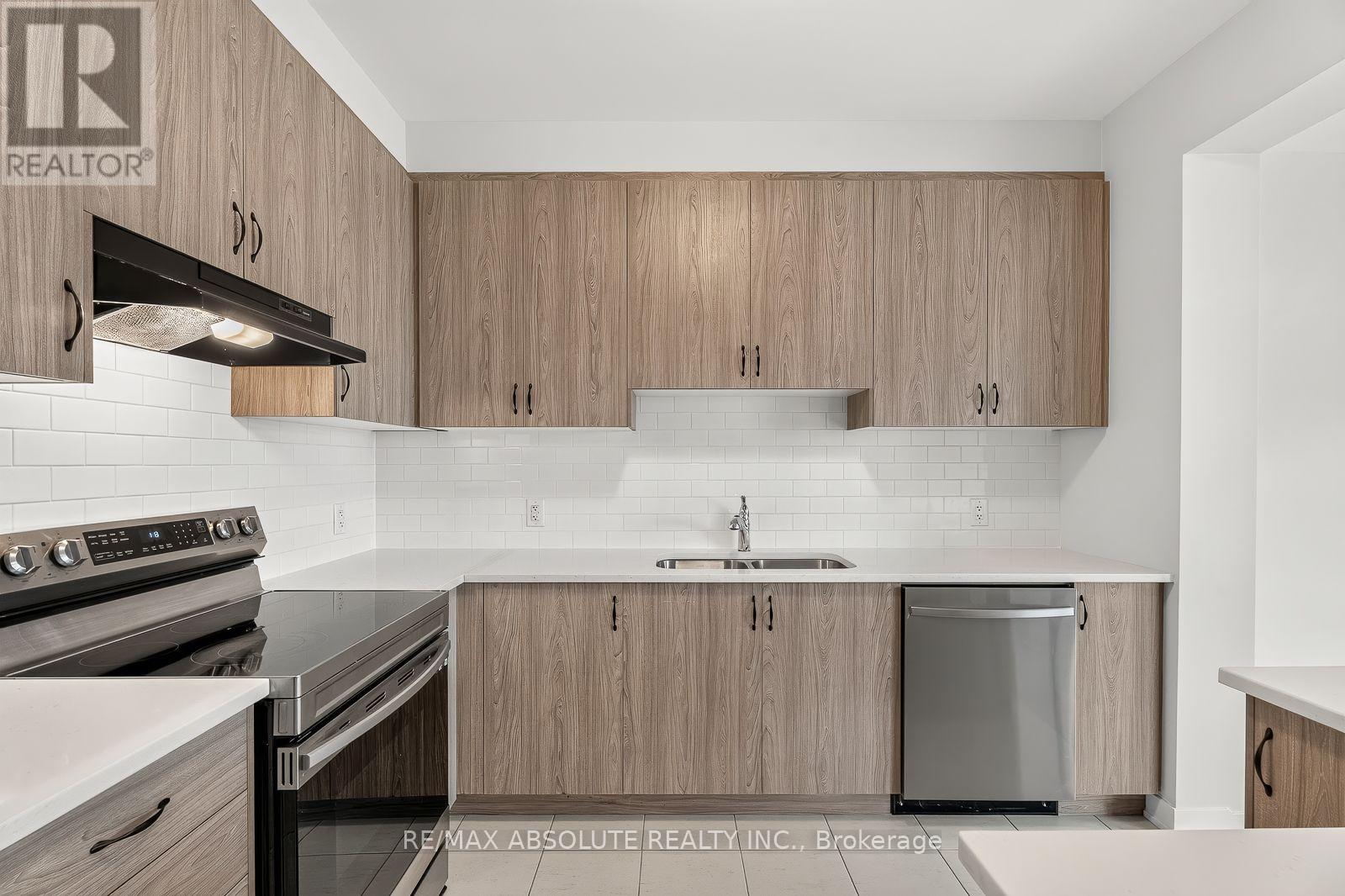 235 BILLRIAN CRESCENT - 9