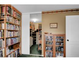 9 Mersey Drive, Ottawa, ON K2K3A8 Photo 25