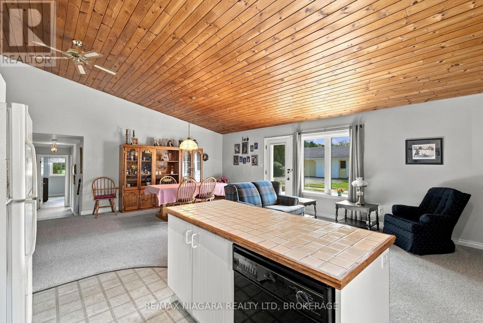 478 Johnson Street — photo 16