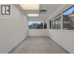 304 Martin Street, Penticton, BC V2A5K4 Photo 9