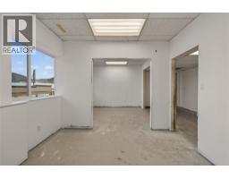 304 Martin Street, Penticton, BC V2A5K4 Photo 14