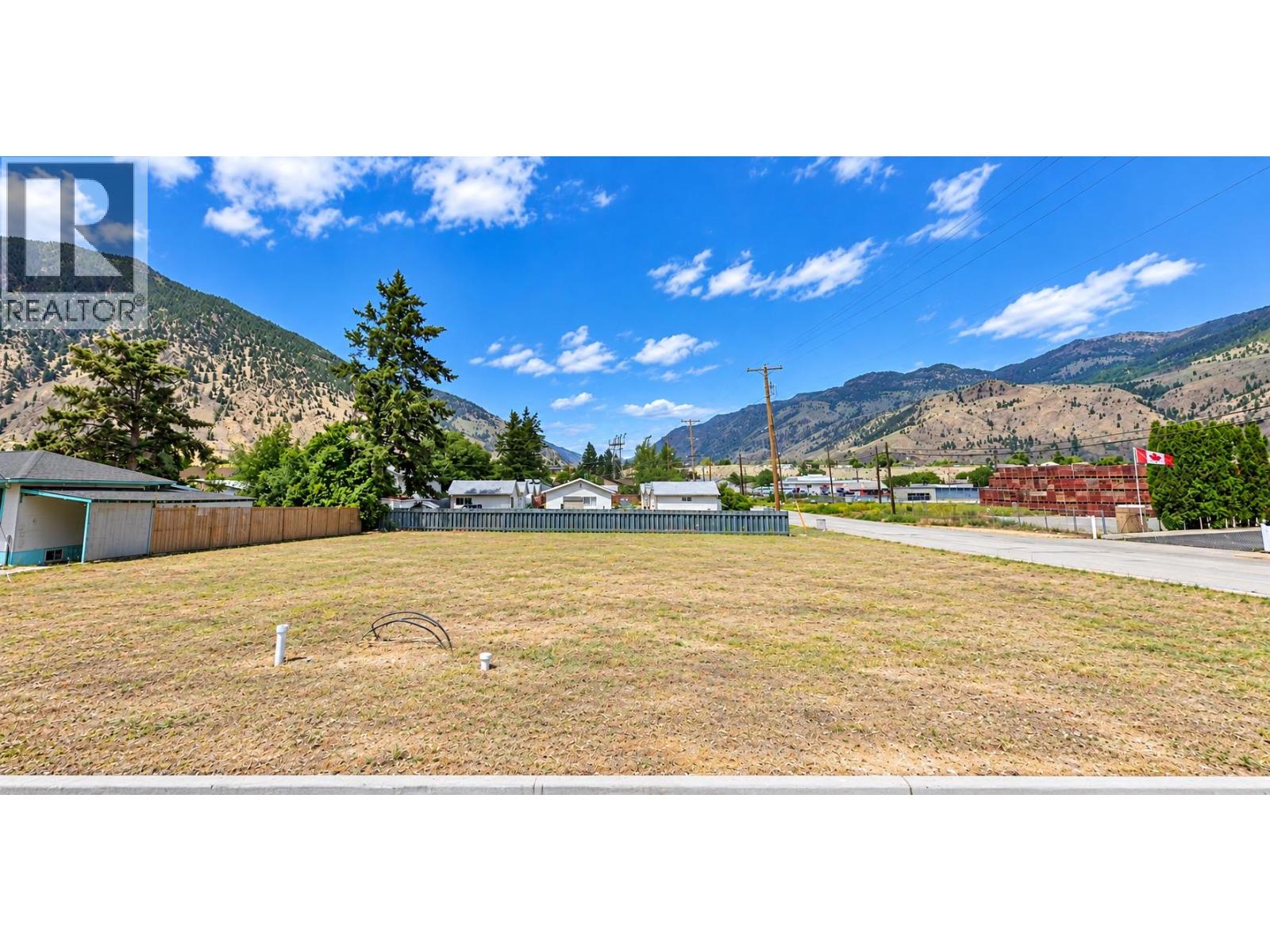 424 10th Avenue, Keremeos