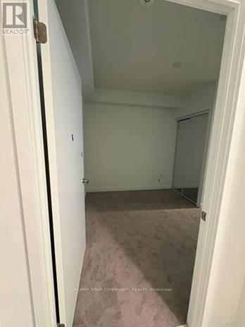 4010 Eglinton Avenue — photo 10