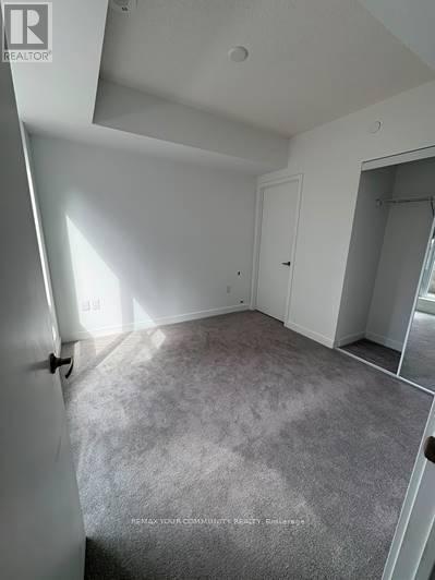 4010 Eglinton Avenue — photo 12