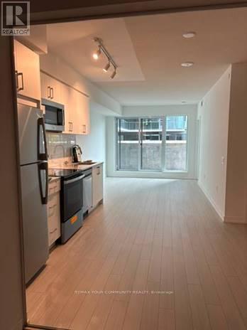 4010 Eglinton Avenue — photo 8