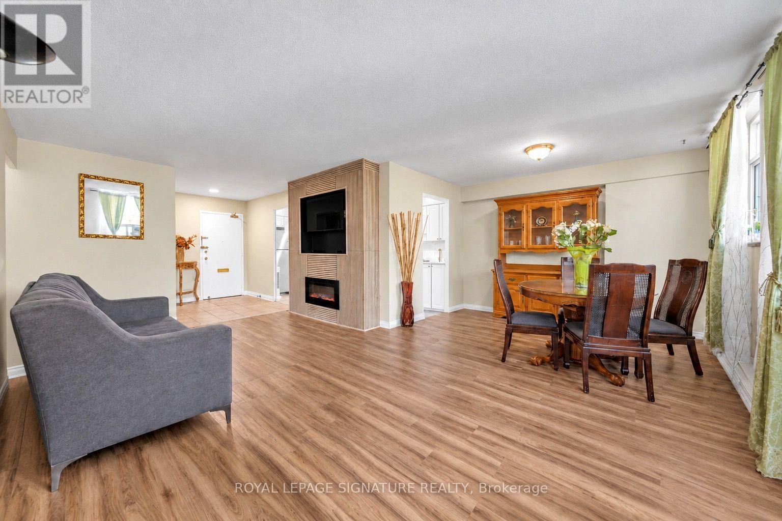 402- 5 Frith Road, Toronto, ON photo 3