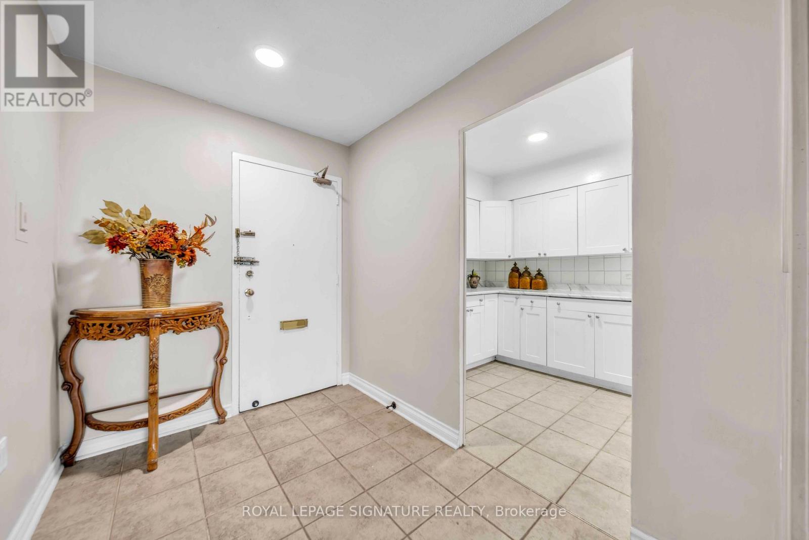 402- 5 Frith Road, Toronto, ON photo 6
