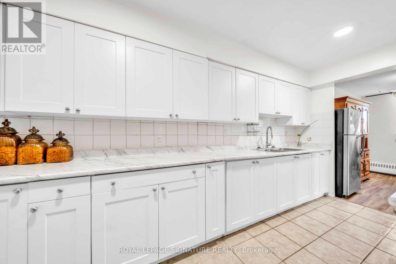402- 5 Frith Road, Toronto, ON photo 9