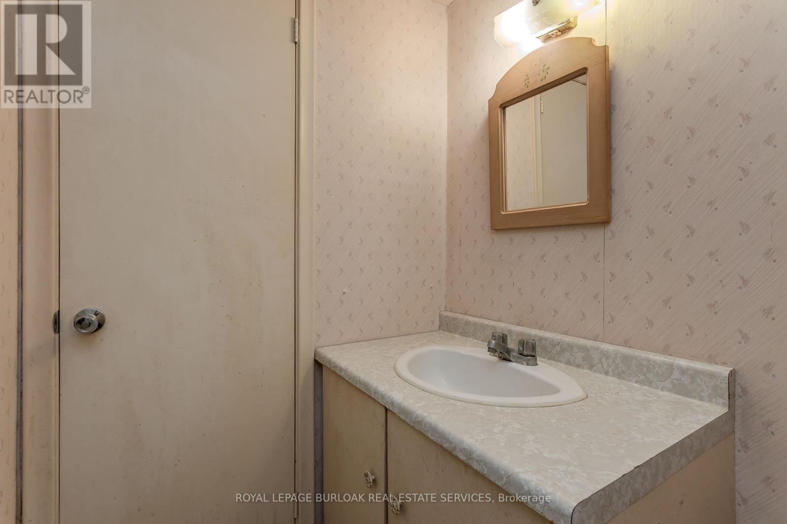3196 Centennial Drive, Burlington, ON photo 35