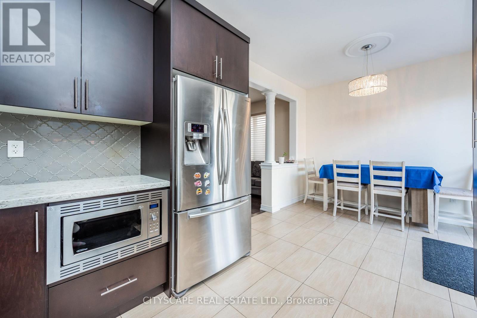 37 Aspermont Crescent — photo 19