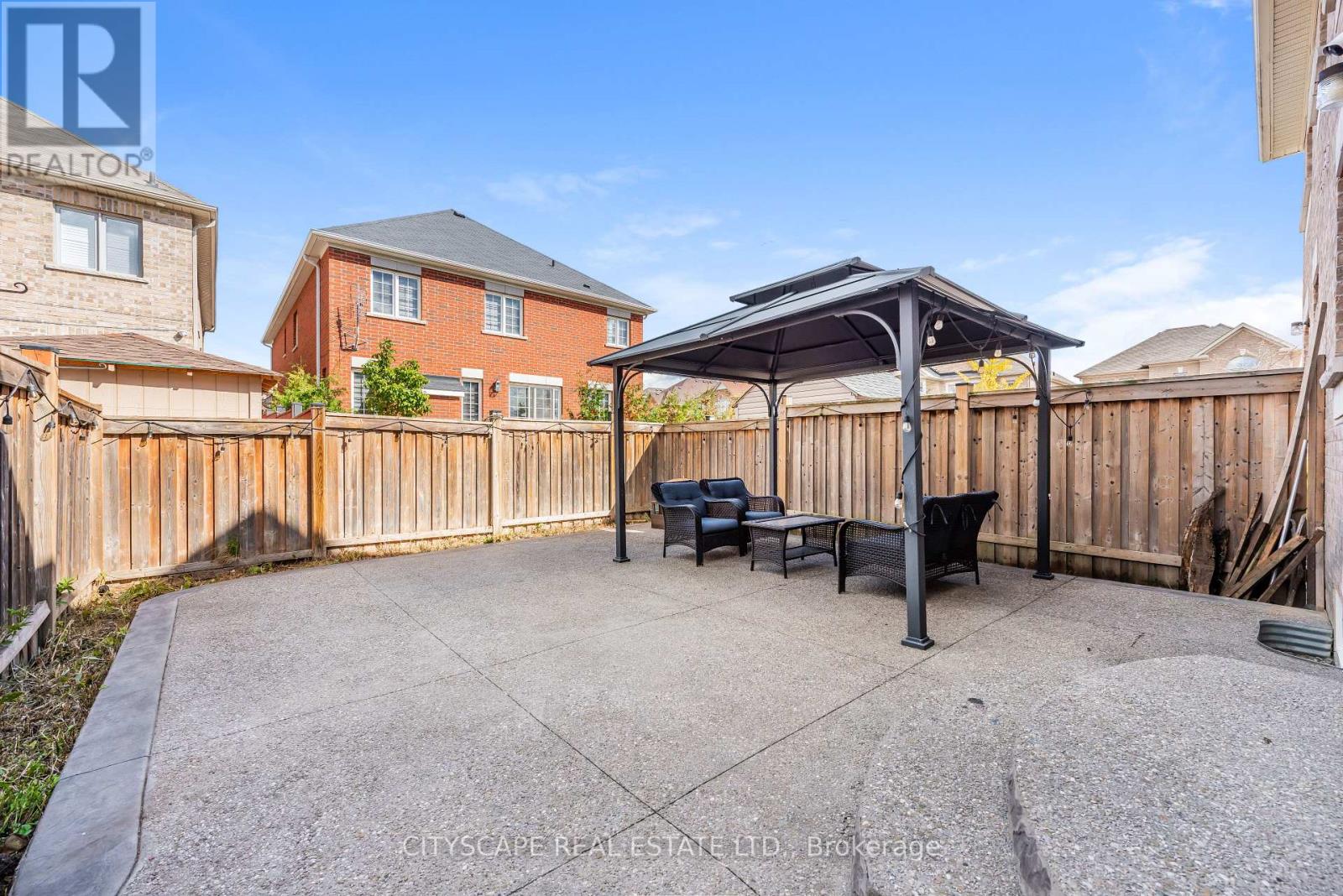 37 Aspermont Crescent — photo 21