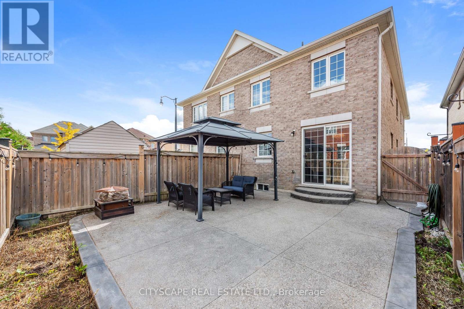 37 Aspermont Crescent — photo 22