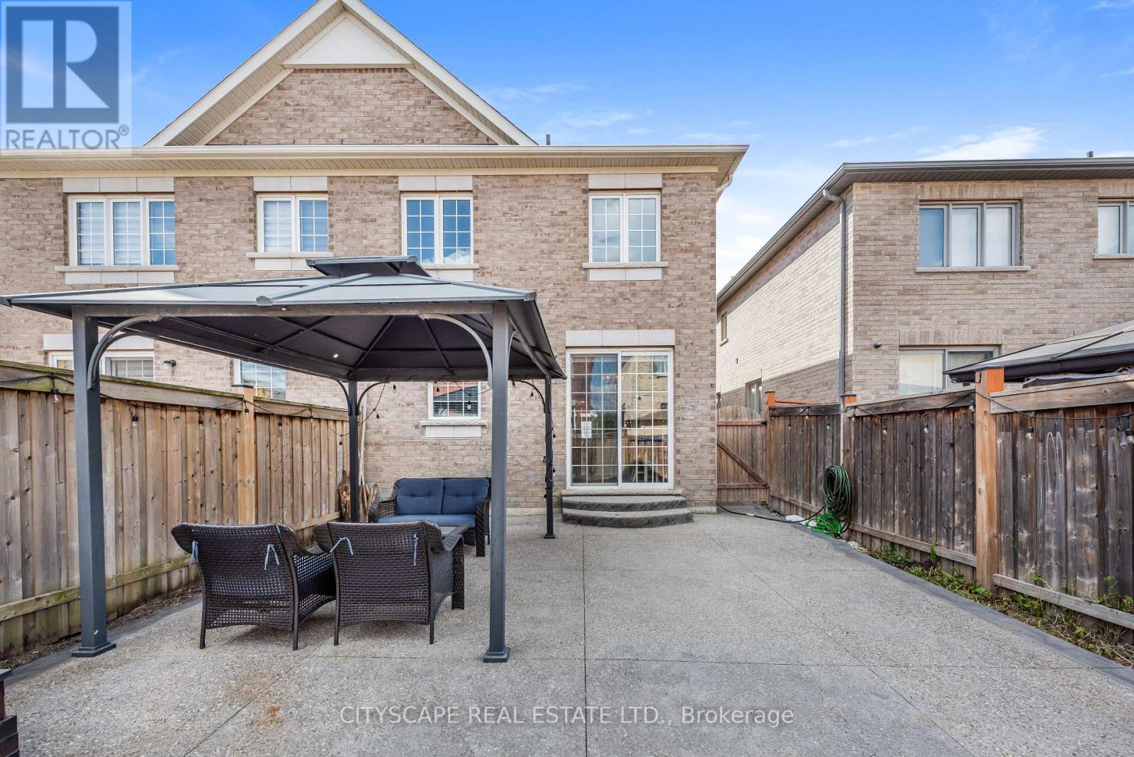 37 Aspermont Crescent — photo 23
