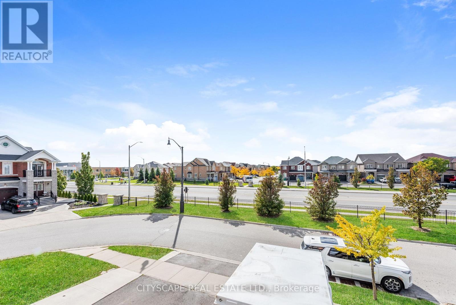 37 Aspermont Crescent — photo 35