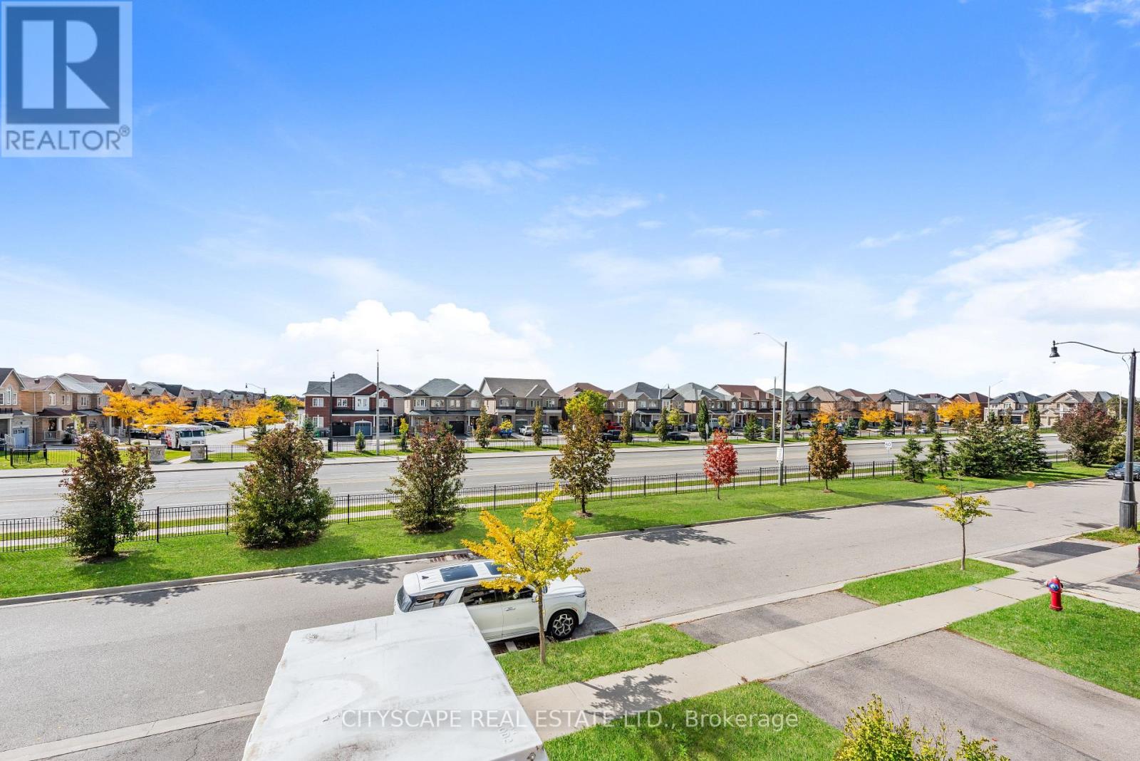 37 Aspermont Crescent — photo 36