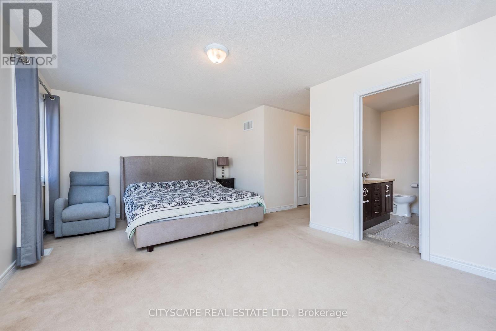 37 Aspermont Crescent — photo 38