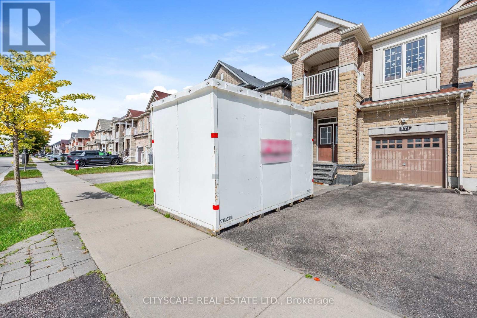 37 Aspermont Crescent — photo 44