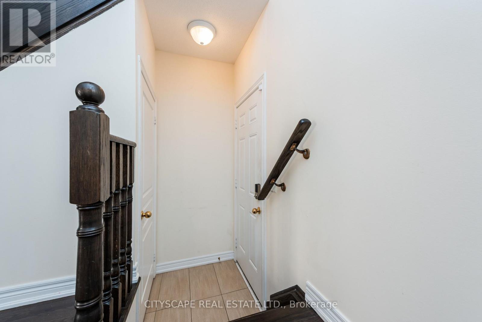 37 Aspermont Crescent — photo 7