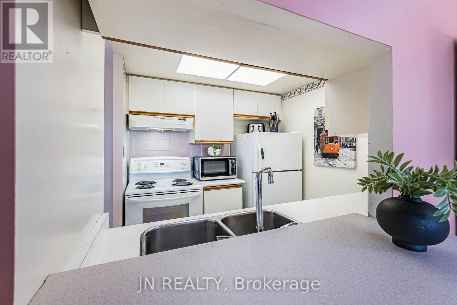 428- 8351 Mclaughlin Road, Brampton, ON photo 7