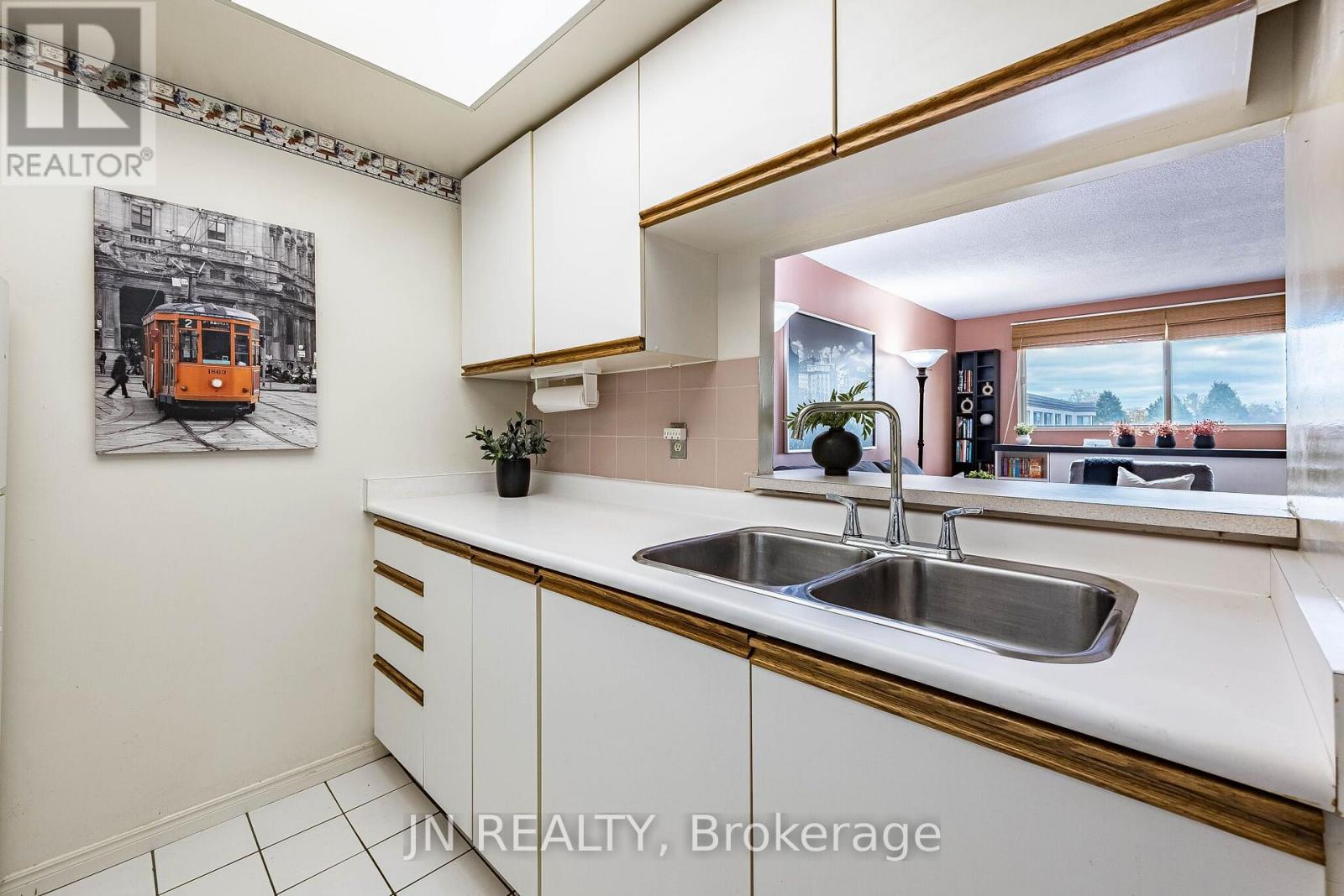 428- 8351 Mclaughlin Road, Brampton, ON photo 9