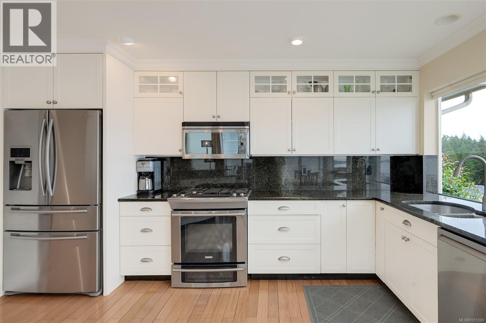 543 Marine View - 22