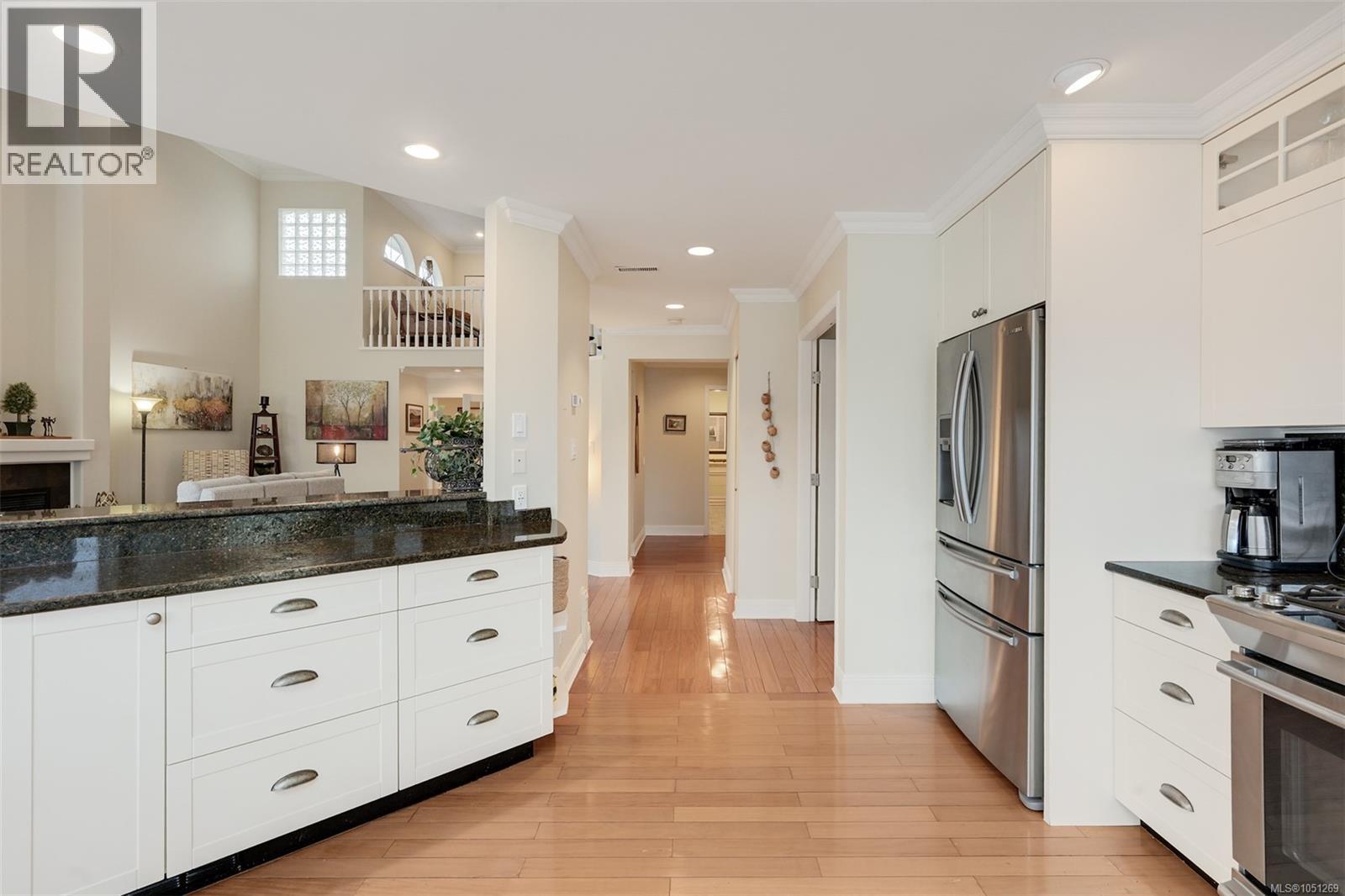 543 Marine View - 24
