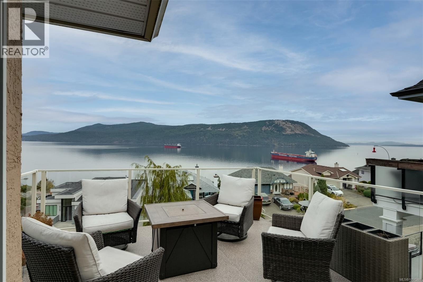 543 Marine View - 34