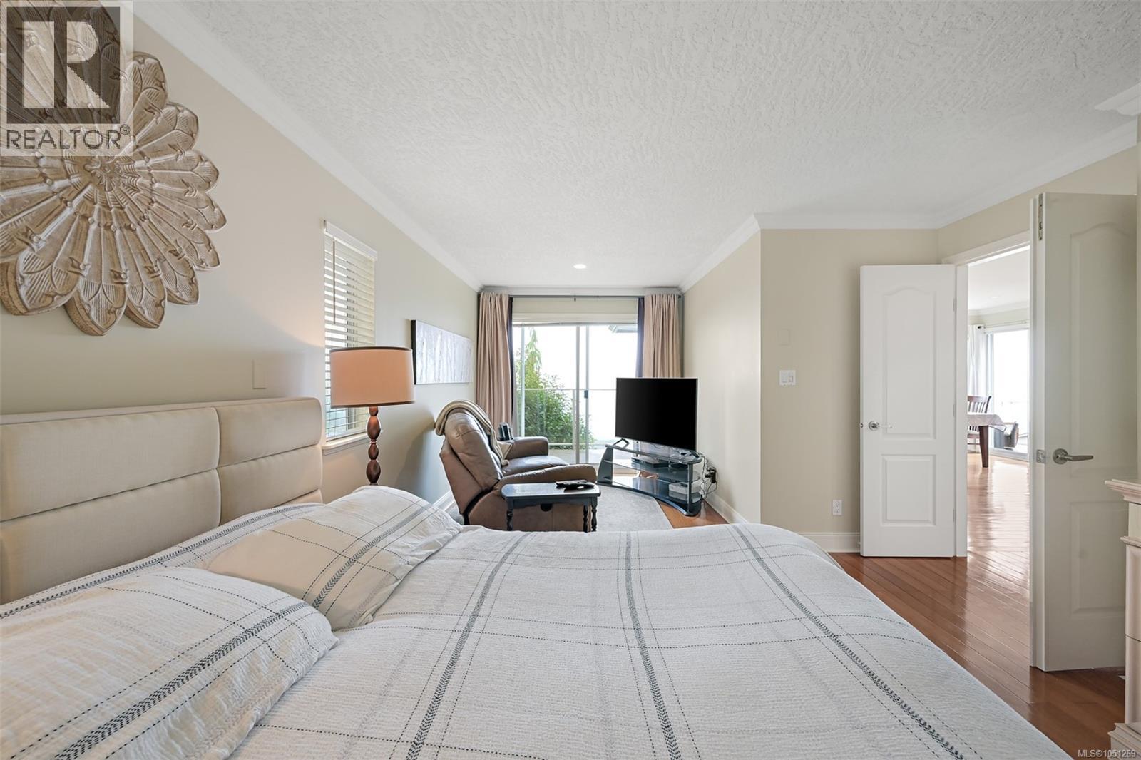 543 Marine View - 41
