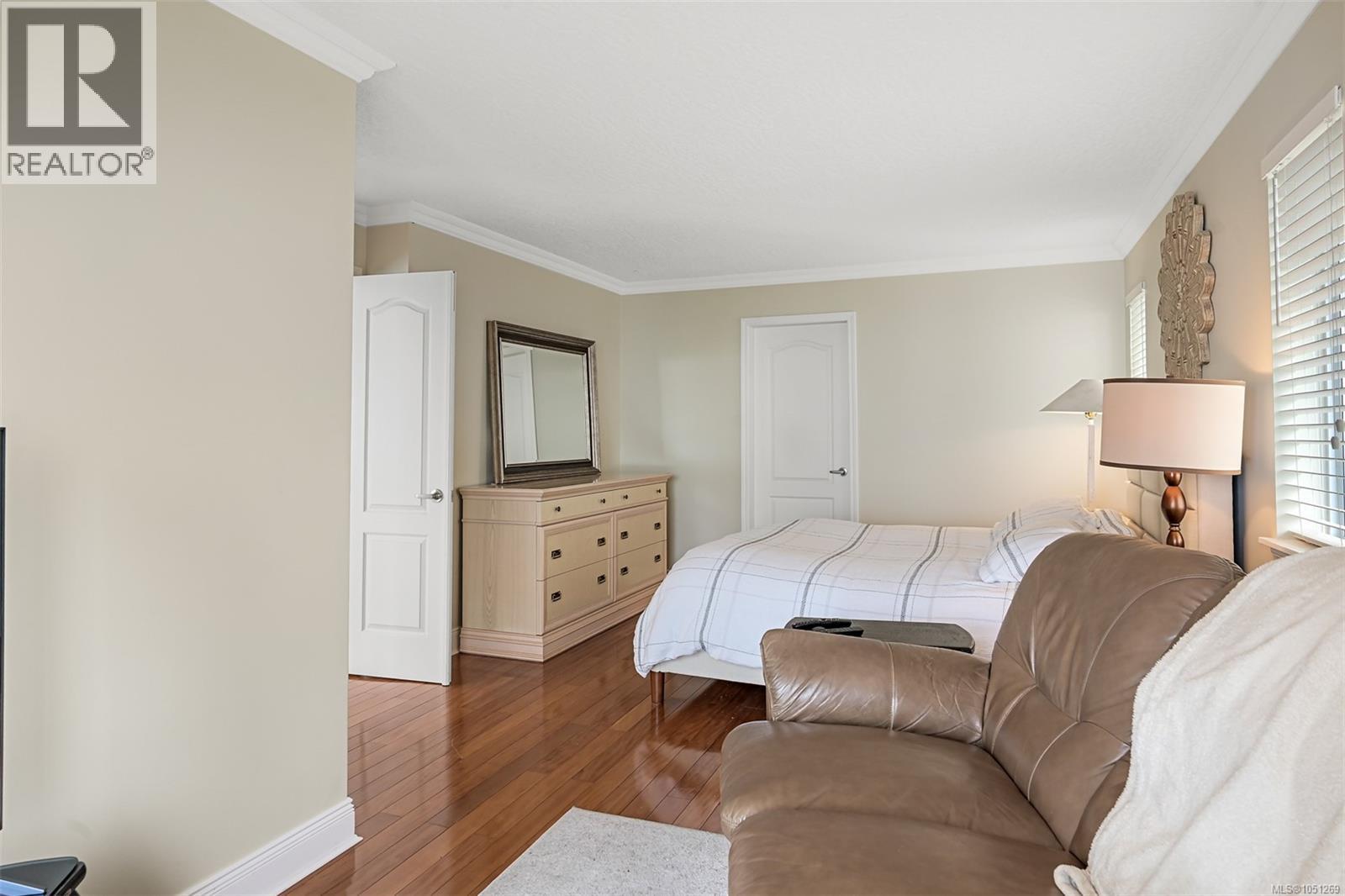 543 Marine View - 42