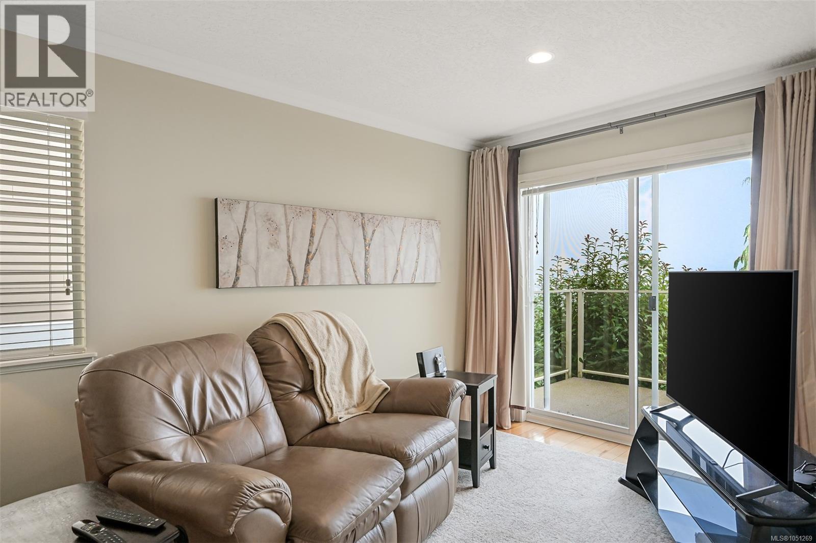 543 Marine View - 43