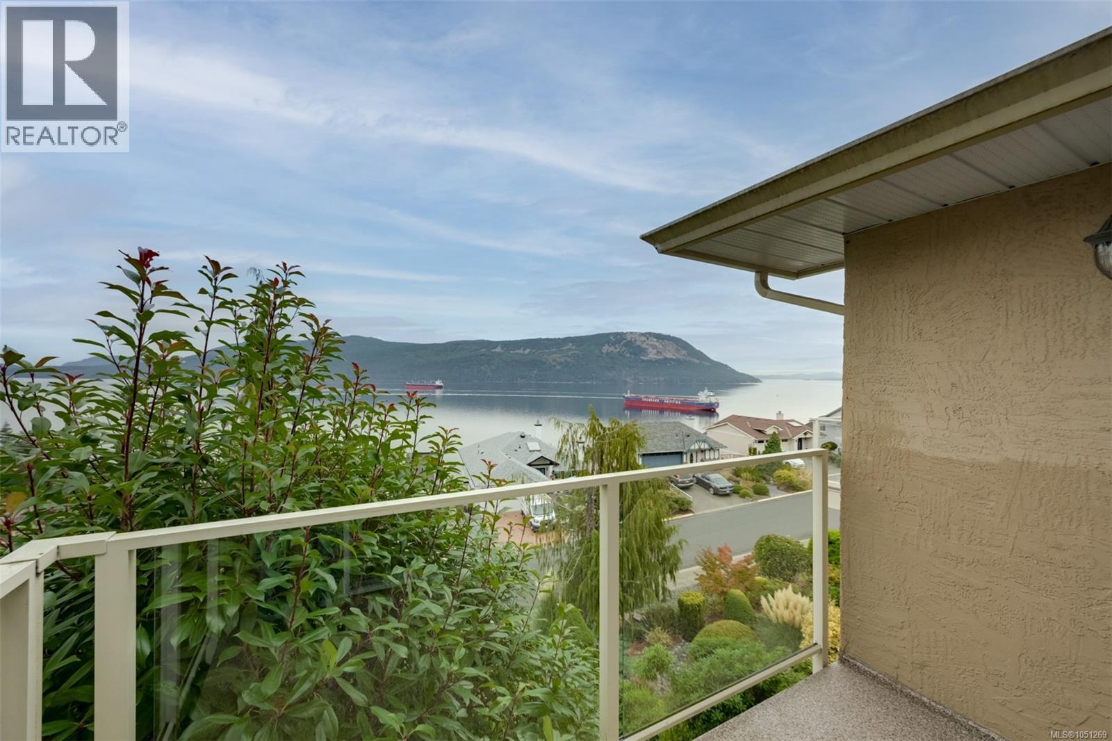 543 Marine View - 45