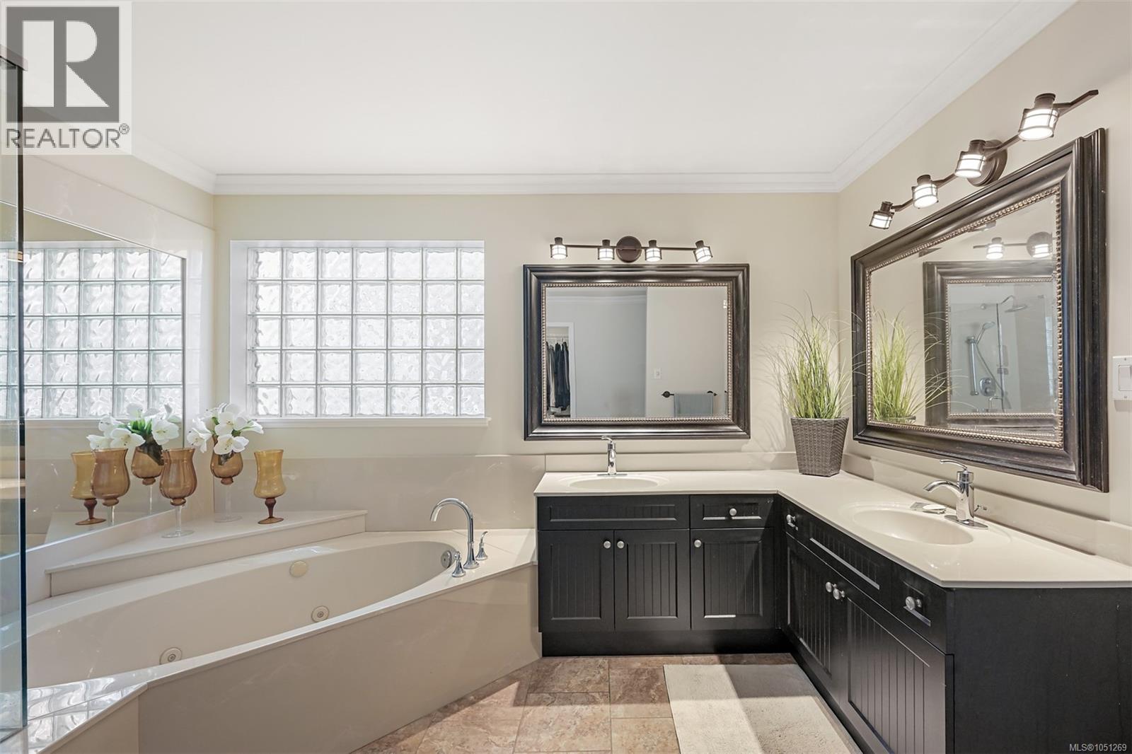 543 Marine View - 49