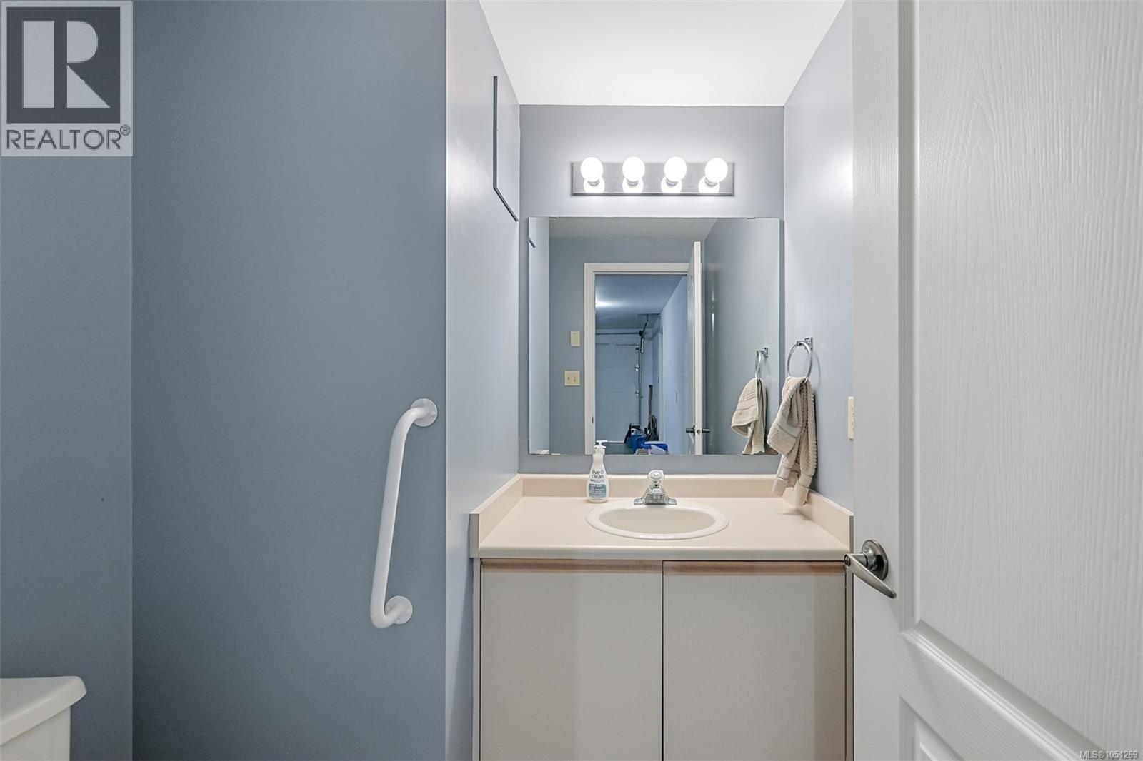 543 Marine View - 83