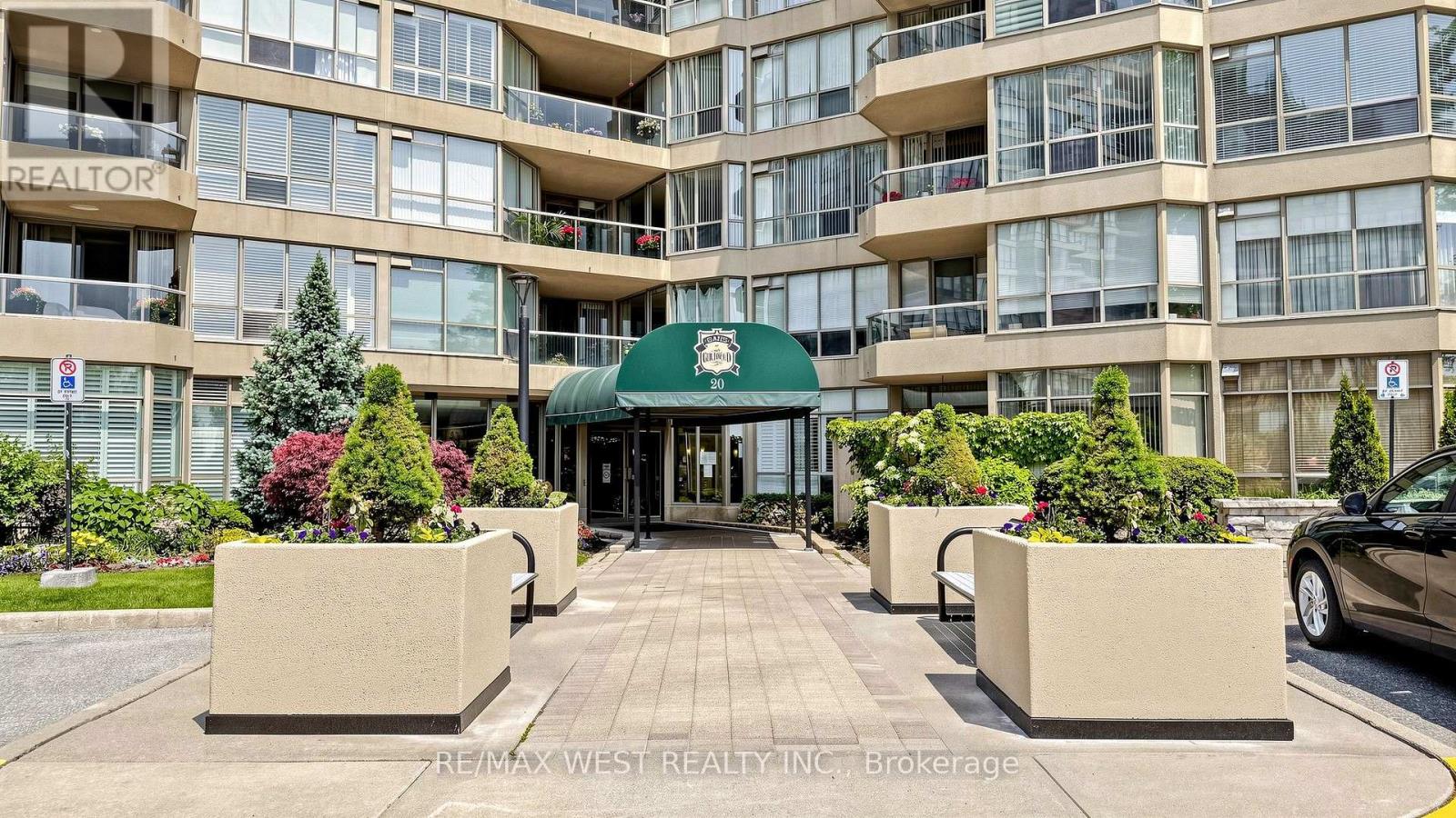 Photo of 20 Guildwood Parkway