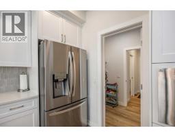 3pc Bathroom - 201 Creekstone Path Sw, Calgary, AB T2X4Z4 Photo 9