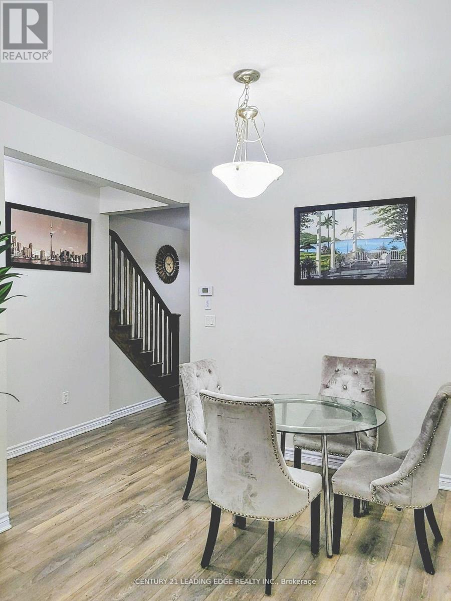 5 FUSILIER DRIVE, Toronto (Clairlea-Birchmount) — photo 5