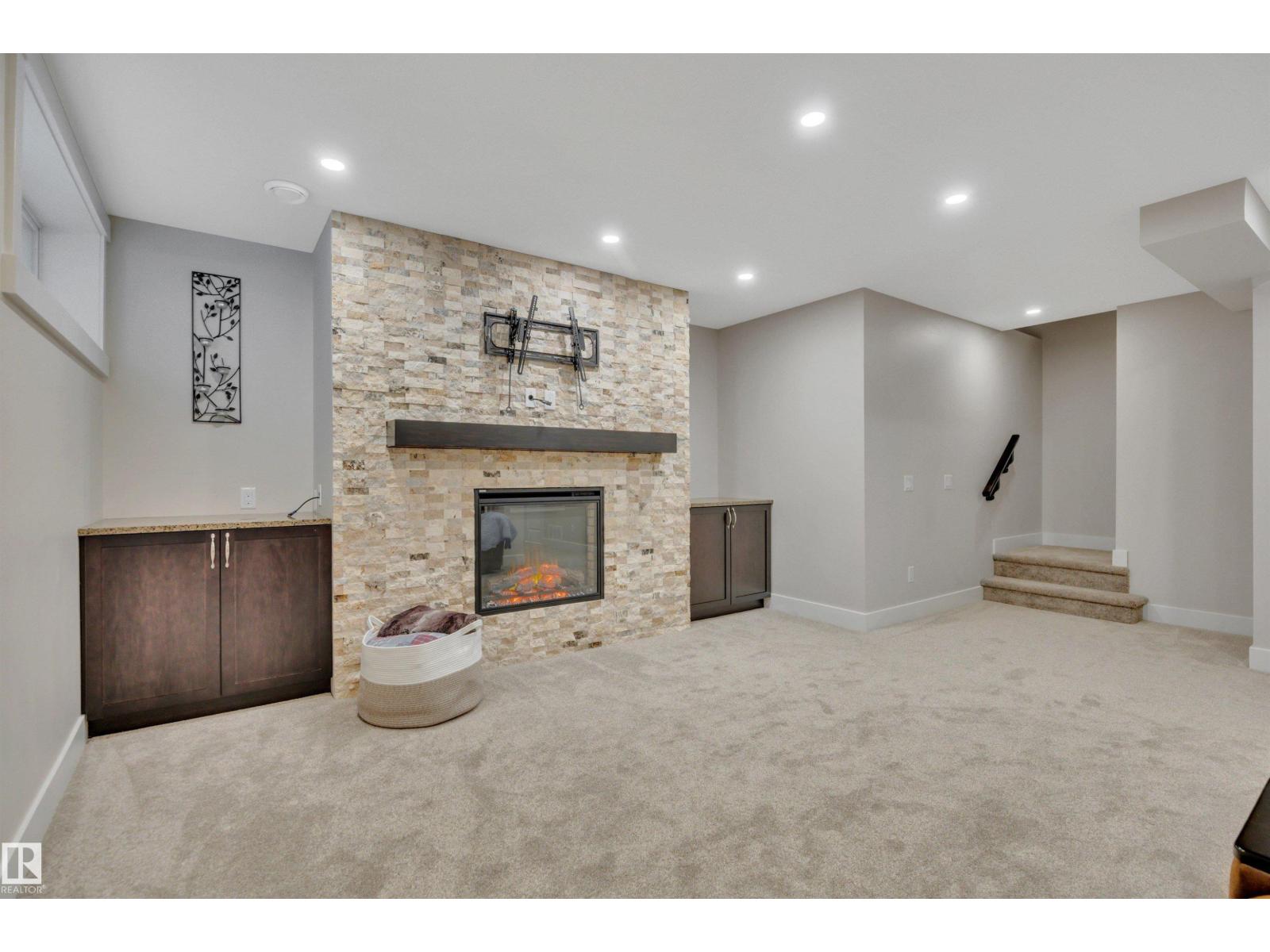 293 GRIESBACH RD NW - 34