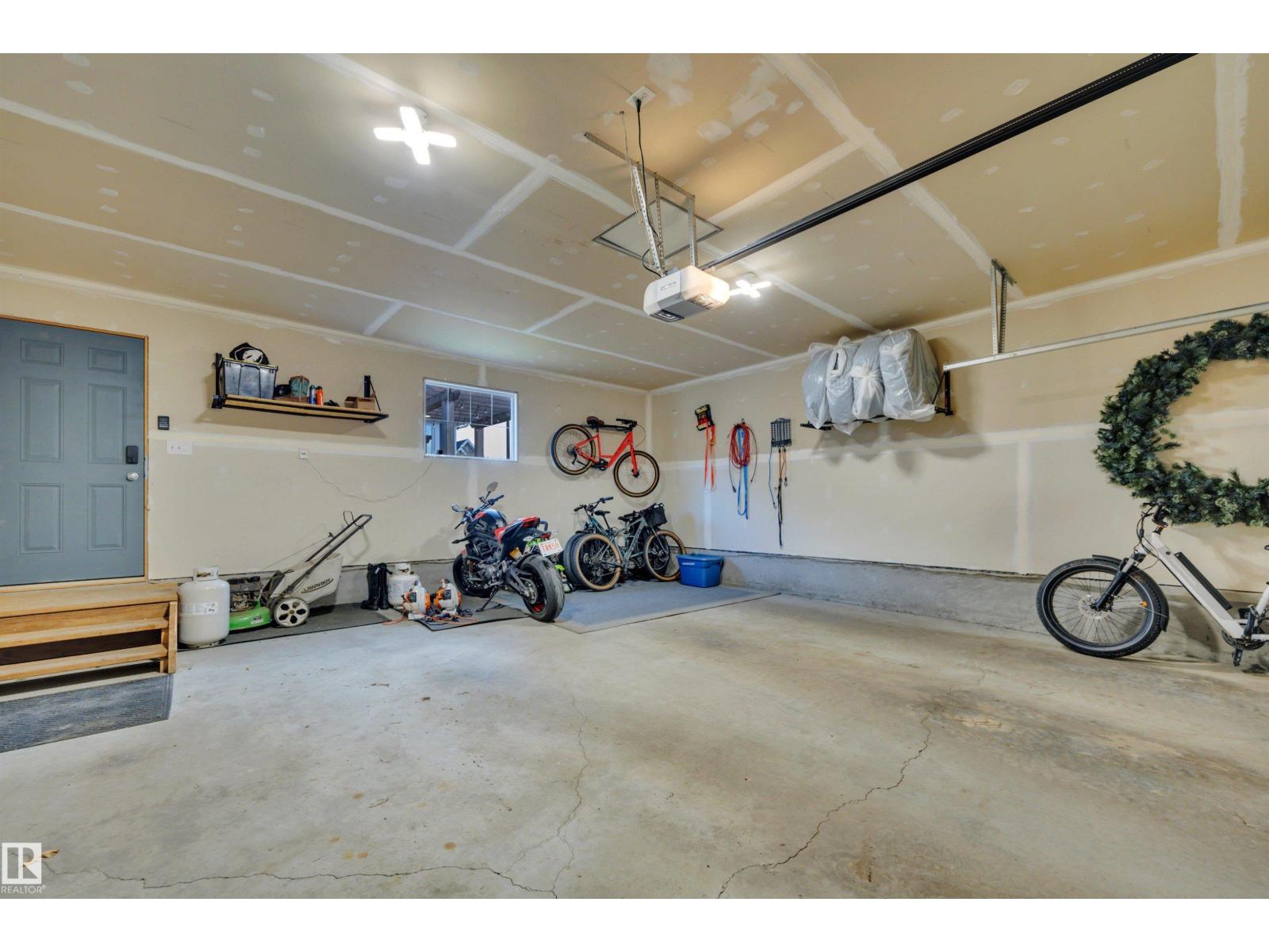 293 GRIESBACH RD NW - 44