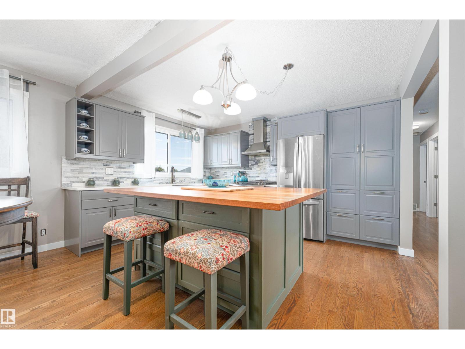 5019 46 ST - 6