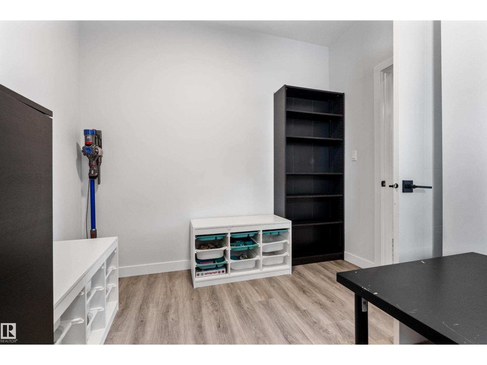 35 MEADOWBROOK WY - 22