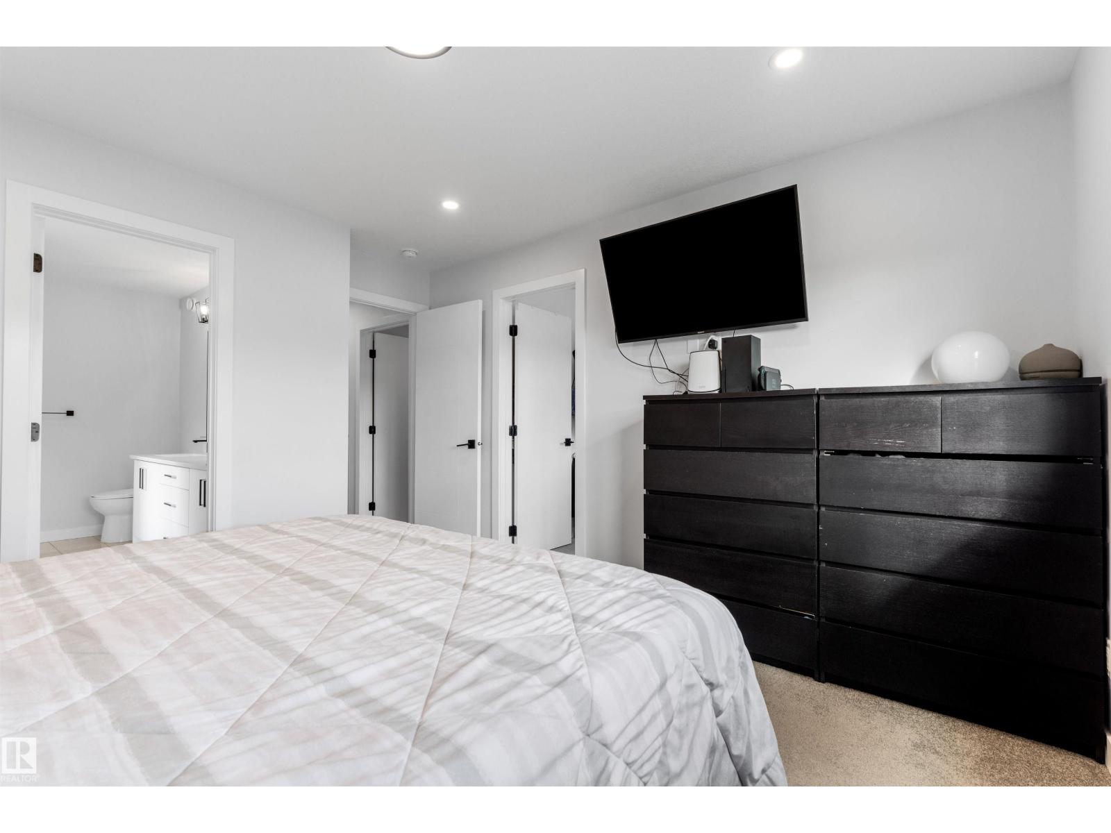 35 MEADOWBROOK WY - 30