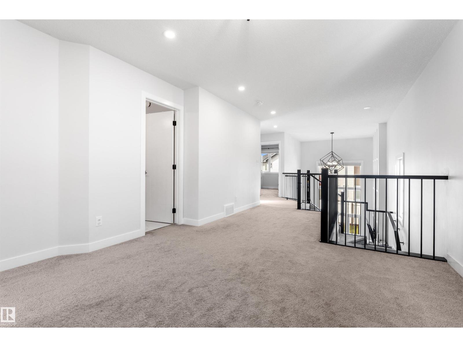 35 MEADOWBROOK WY - Image 28