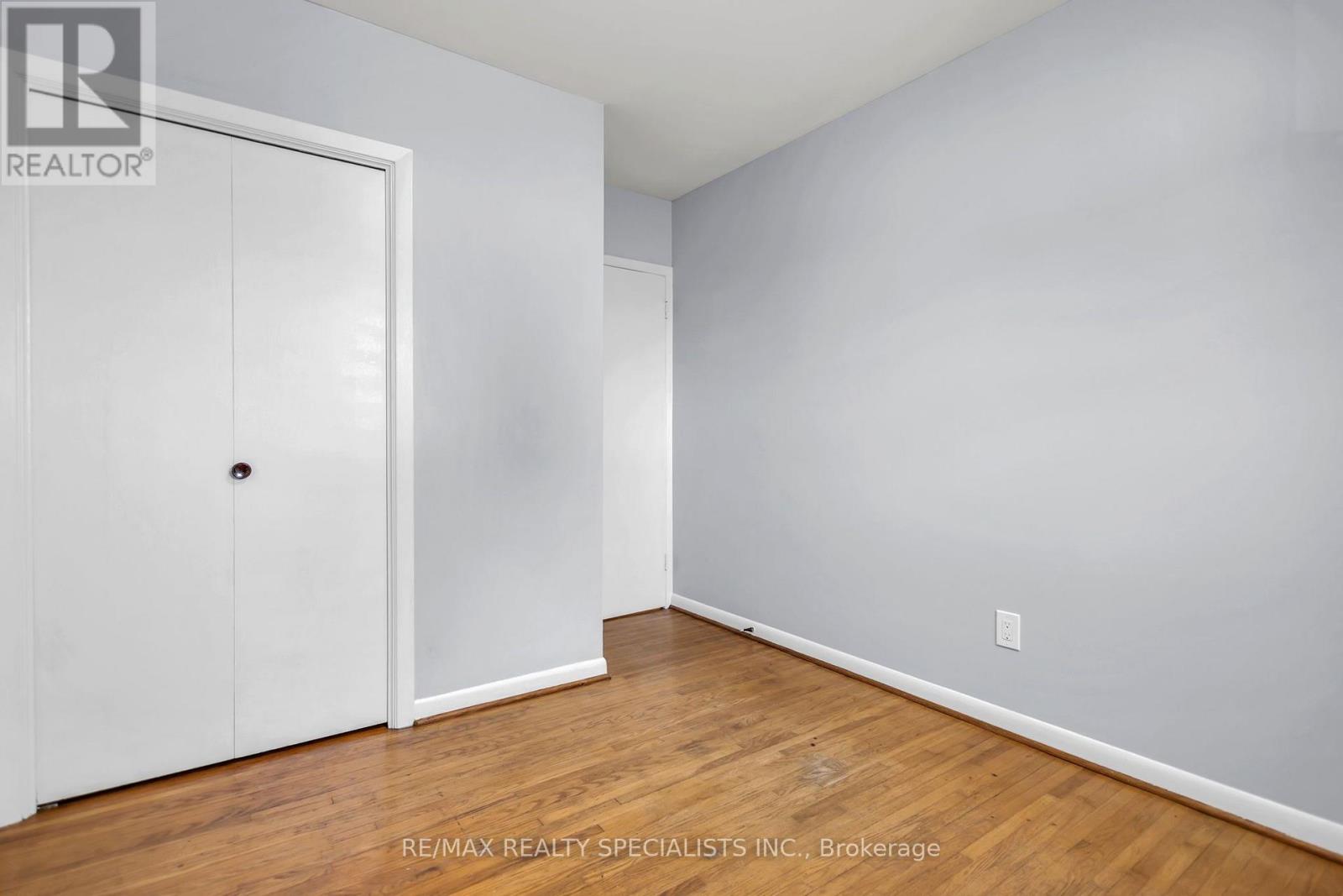 27 TOULON Crescent, London East, ON photo 33