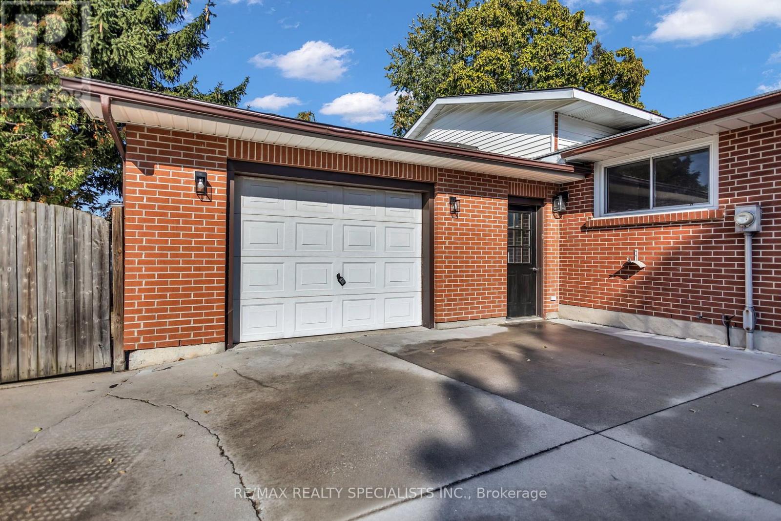 27 TOULON Crescent, London East, ON photo 43