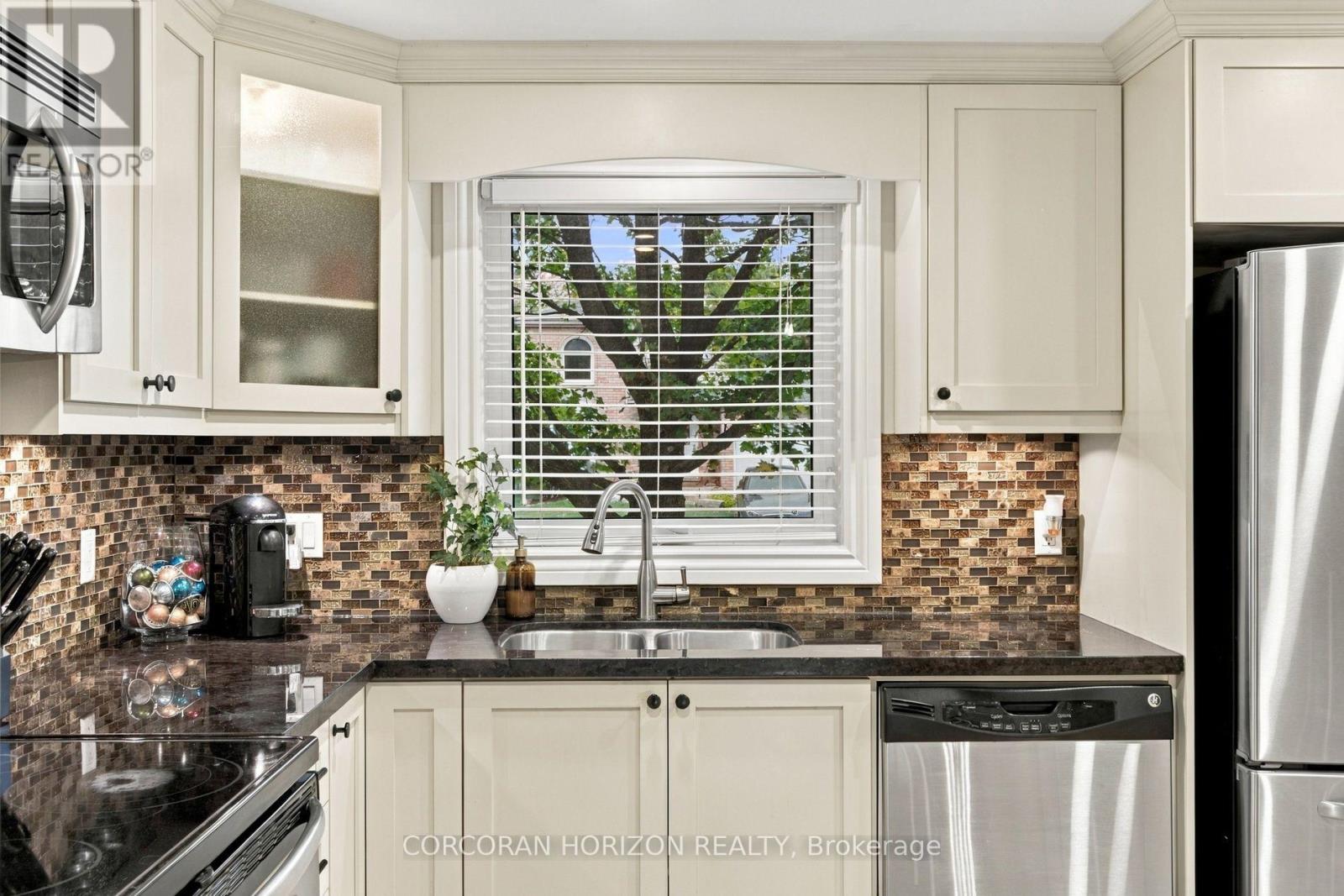 11 Sandalwood Drive, Cambridge, ON photo 10
