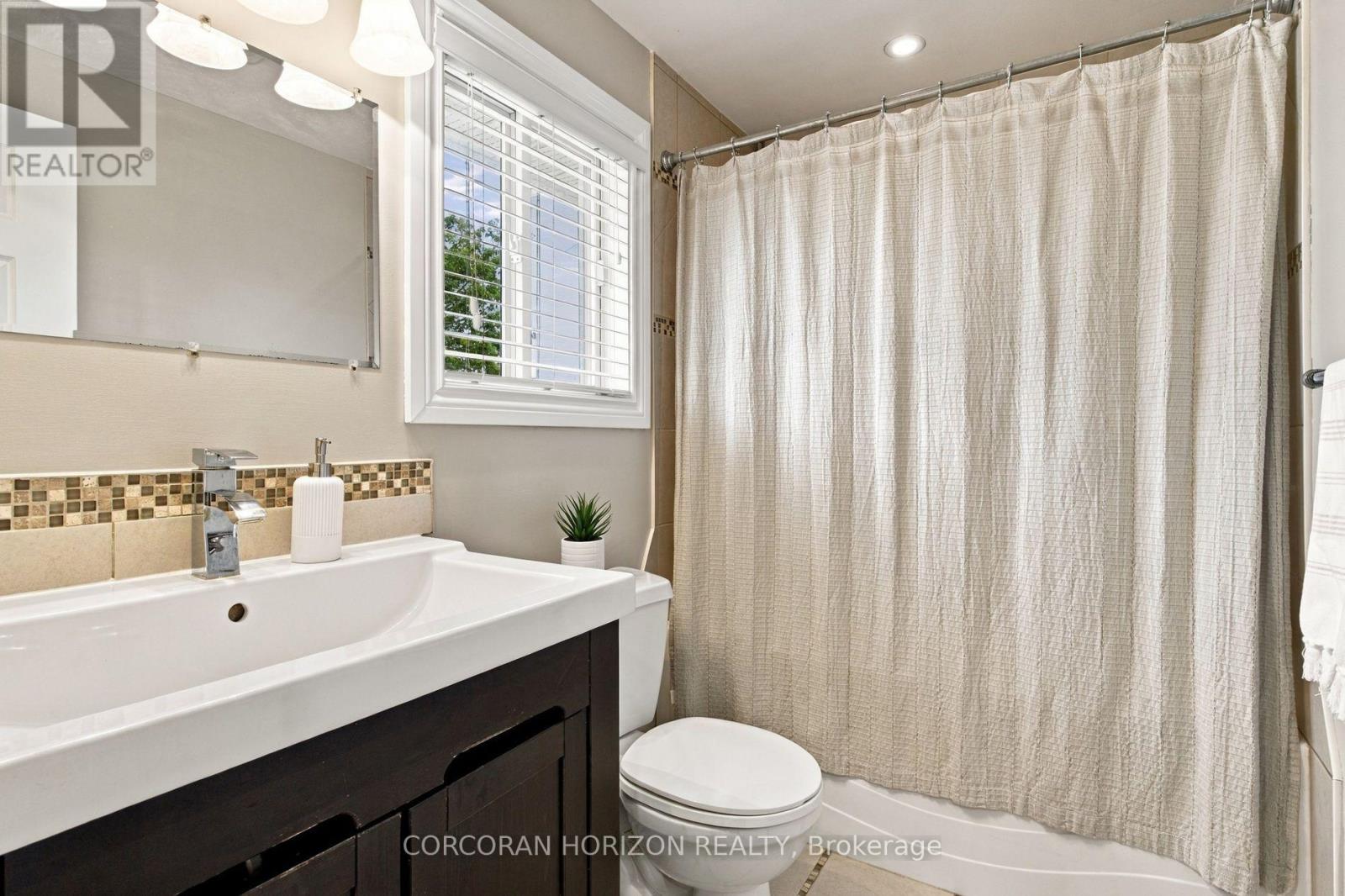 11 SANDALWOOD DRIVE - 24