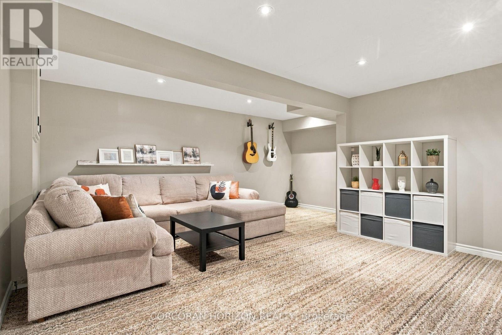 11 SANDALWOOD DRIVE - 25