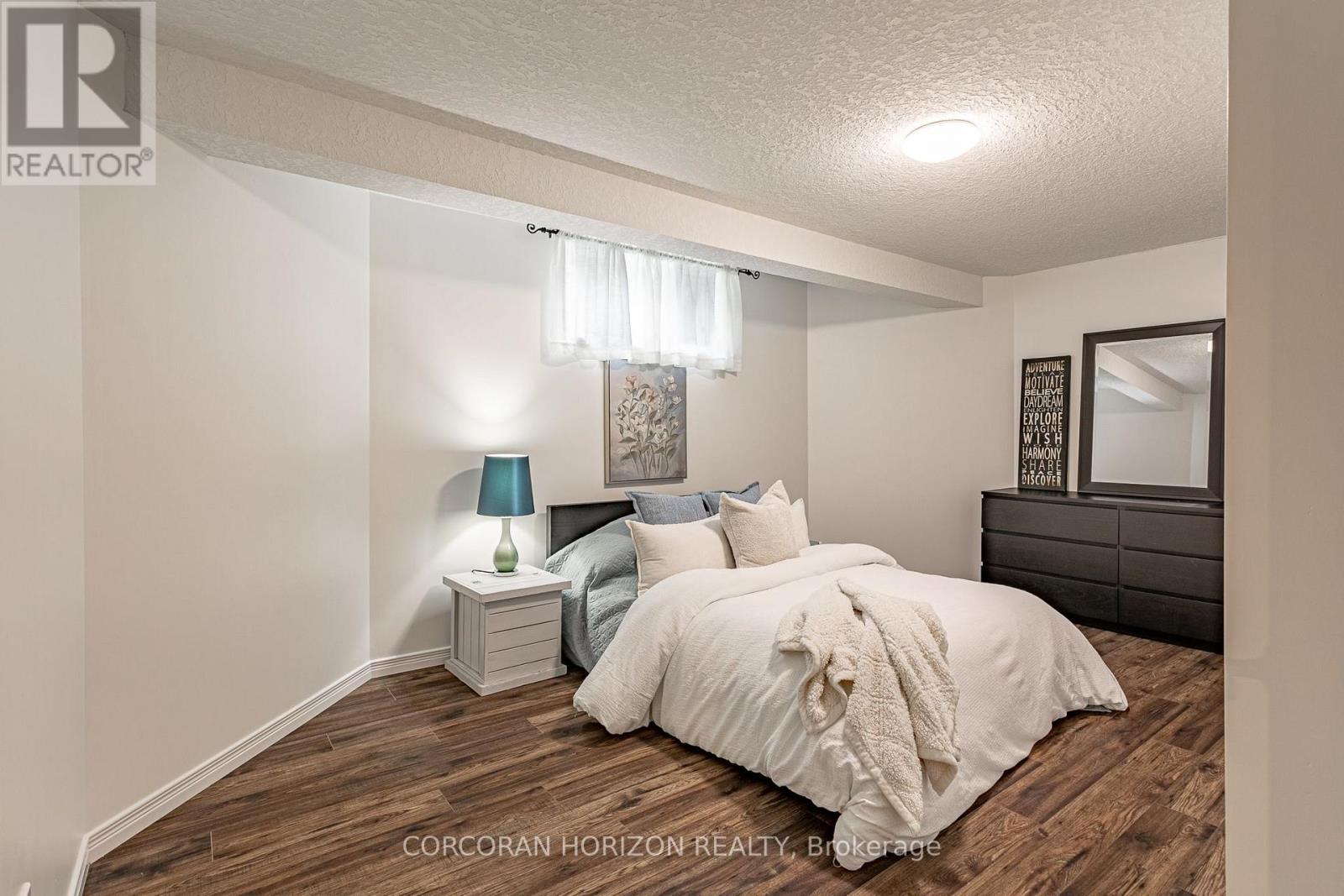 312 SCHOONER CRESCENT - 36