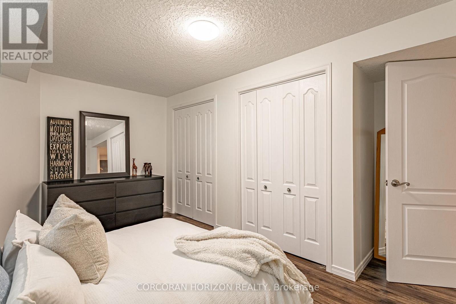 312 SCHOONER CRESCENT - 37