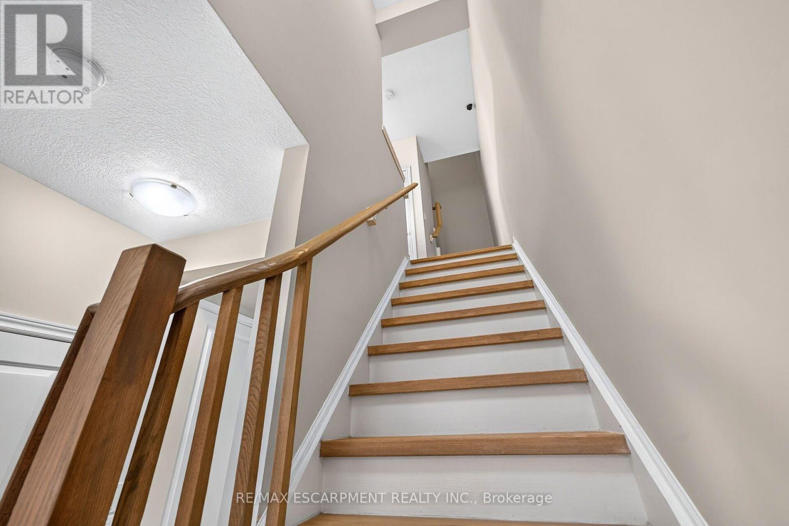 84- 6 Chestnut Drive, Grimsby, ON photo 11